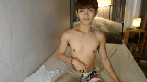 Snapshot of louieismy_name chatting on 12.11.24 ignot ursh online show from 12.11.24