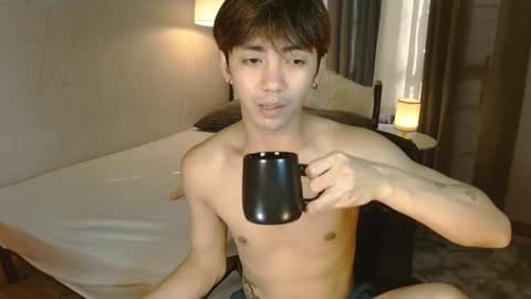 Snapshot of louieismy_name chatting on 12.31.24 ignot ursh online show from 12.31.24