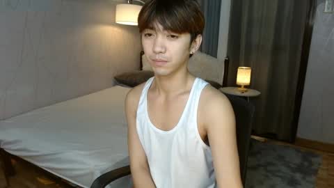 Snapshot of louieismy_name chatting on 01.05.25 ignot ursh online show from 01.05.25