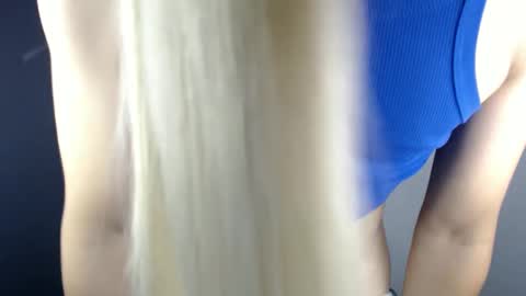 Snapshot of louilalicious chatting on 03.06.25 louilalicious online show from 03.06.25