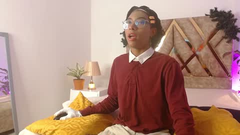 Snapshot of louis_hardstar chatting on 12.13.24 Louis Valdz online show from 12.13.24