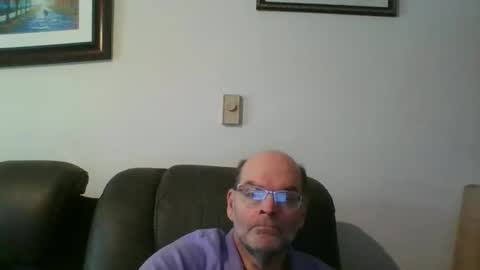 Snapshot of louism13 chatting on 12.29.24 louism13 online show from 12.29.24