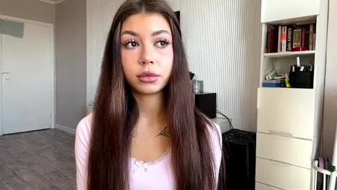 Flora online show from 04.02.26