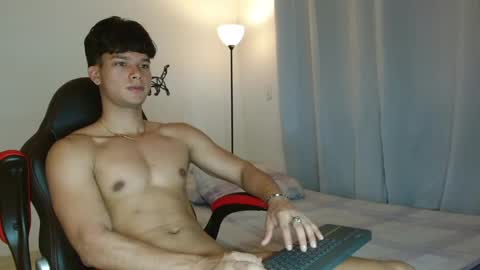 Snapshot of loushd chatting on 12.15.24 Lous HD online show from 12.15.24