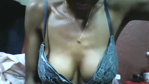lovaelisa online show from 10.21.25