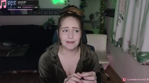 Lo Valentine online show from 12.02.25