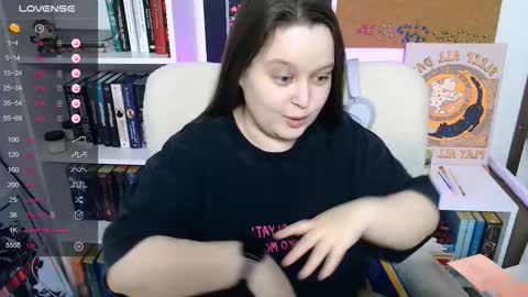 Mia  online show from 02.25.26