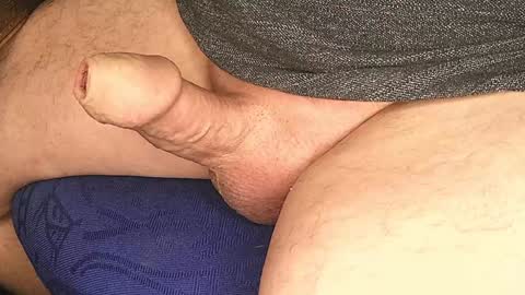 Snapshot of love_aero chatting on 12.30.24 big head online show from 12.30.24