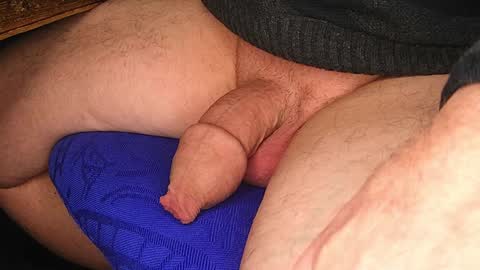 Snapshot of love_aero chatting on 01.28.25 big head online show from 01.28.25