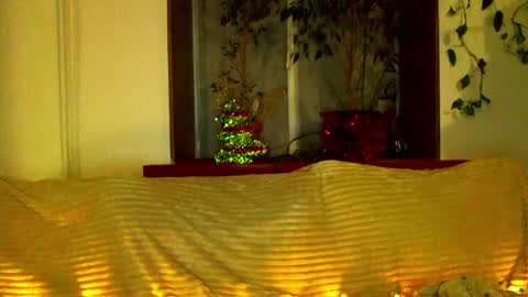 Cute face online show from 12.31.24