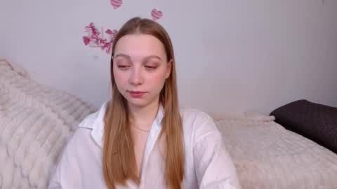 love bella  online show from 03.16.26