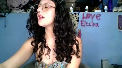 Snapshot of love_electra chatting on 03.23.26 love_electra online show from 03.23.26