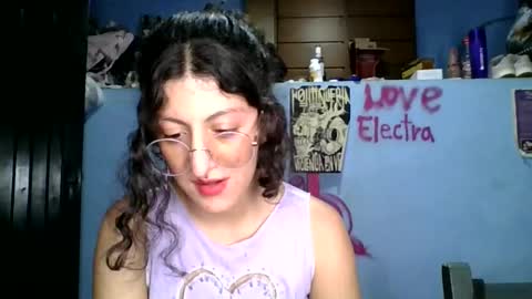 Snapshot of love_electra chatting on 03.26.26 love_electra online show from 03.26.26