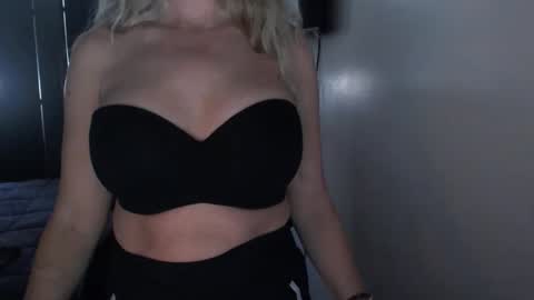 LoVe On  online show from 04.07.26