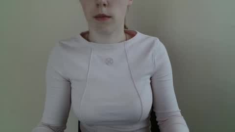 Vivian online show from 03.23.26