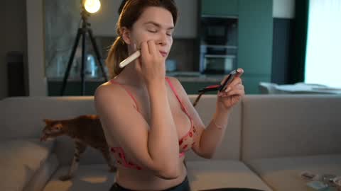 love you to123 online show from 09.30.25