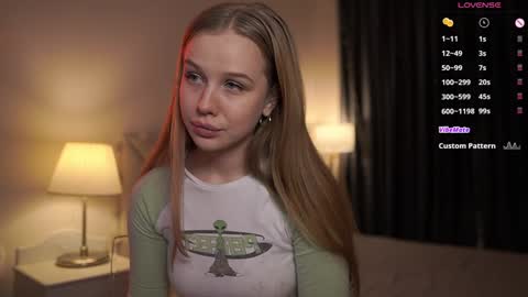 Snapshot of lovebabyblush chatting on 01.19.25 Shynie online show from 01.19.25