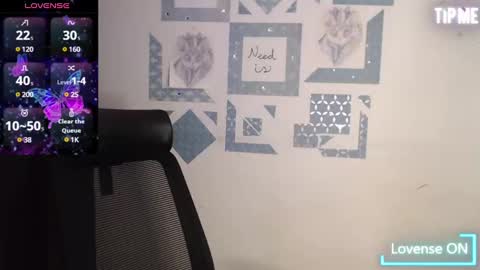 Snapshot of lovebunny_01 chatting on 01.27.25 IAmBunny online show from 01.27.25