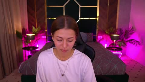 Snapshot of loveedove chatting on 04.02.26 loveedove online show from 04.02.26