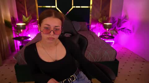 Snapshot of loveedove chatting on 04.03.26 loveedove online show from 04.03.26