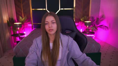 Snapshot of loveedove chatting on 04.08.26 loveedove online show from 04.08.26