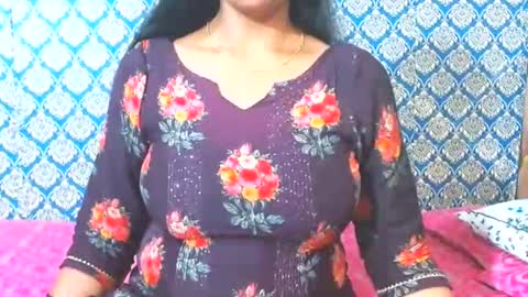 Snapshot of lovefunnitya chatting on 05.18.26 Divya online show from 05.18.26