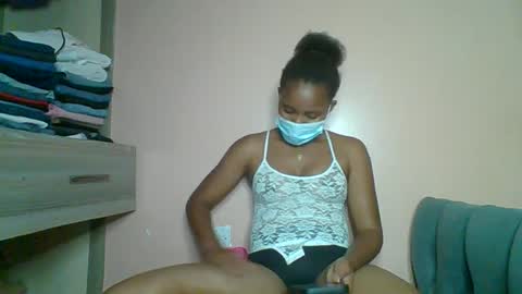 Snapshot of lovegal335 chatting on 06.27.26 lovegal335 online show from 06.27.26