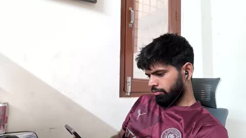 Snapshot of lovehairyindian chatting on 05.04.26 Indian hairy online show from 05.04.26