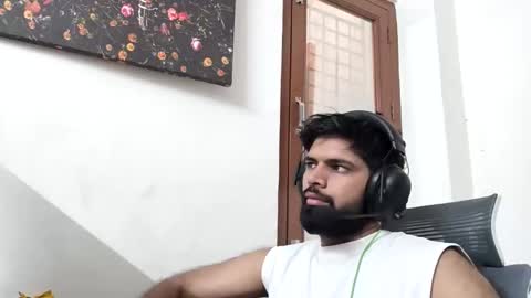 Snapshot of lovehairyindian chatting on 05.10.26 Indian hairy online show from 05.10.26