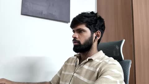 Snapshot of lovehairyindian chatting on 05.31.26 Indian hairy online show from 05.31.26