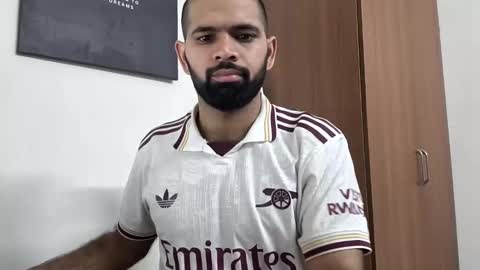 Snapshot of lovehairyindian chatting on 06.06.26 Indian hairy online show from 06.06.26