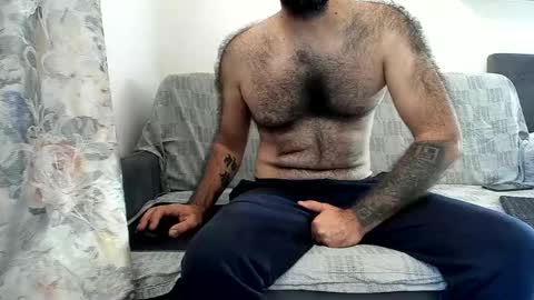 loveivat80 online show from 10.13.25