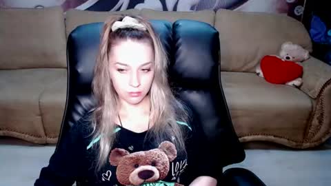 Snapshot of lovellymalina chatting on 06.08.26 private open online show from 06.08.26