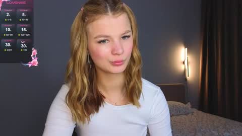 Snapshot of lovely_babyy chatting on 12.31.24 Jenny online show from 12.31.24