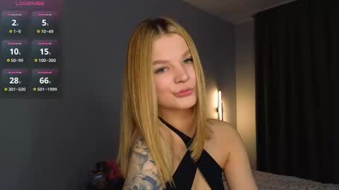 Snapshot of lovely_babyy chatting on 02.19.25 Jenny online show from 02.19.25