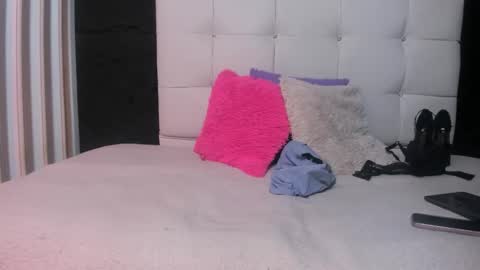 Snapshot of lovely_chloe19 chatting on 11.14.25 Chloe online show from 11.14.25