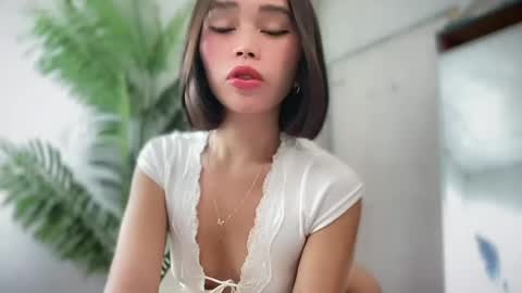 lovely_cittie18 online show from 05.13.26
