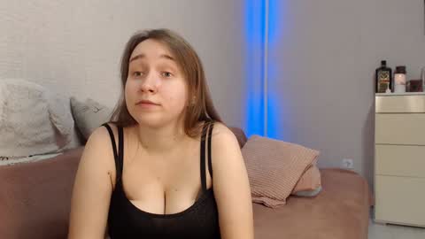 Snapshot of lovely_hayley chatting on 01.11.25 Lovely Hayley online show from 01.11.25