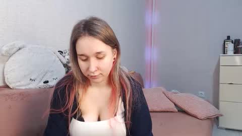 Snapshot of lovely_hayley chatting on 02.10.26 Lovely Hayley online show from 02.10.26