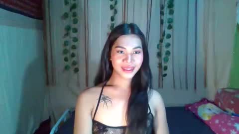 lovely_krizzy online show from 11.25.25