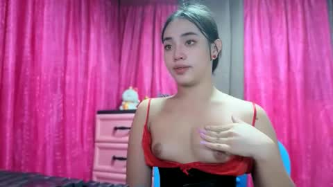 lovely_leah23 online show from 12.03.25