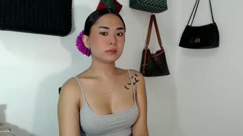 Snapshot of lovely_maria_x chatting on 03.08.26 Maria online show from 03.08.26