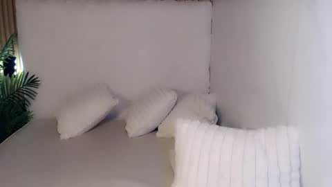   online show from 04.18.26