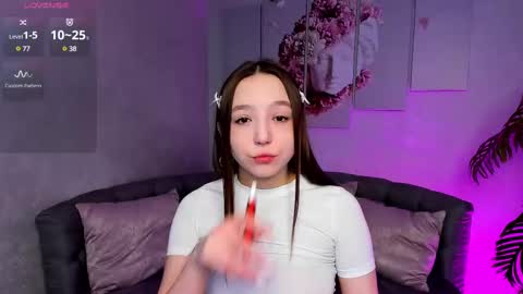 Snapshot of lovely_poppy chatting on 03.07.25 Lolly online show from 03.07.25