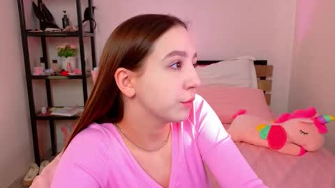 Snapshot of lovely_poppy chatting on 09.18.25 Lolly online show from 09.18.25