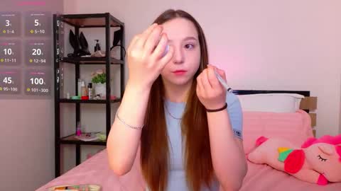 Snapshot of lovely_poppy chatting on 10.27.25 Lolly online show from 10.27.25