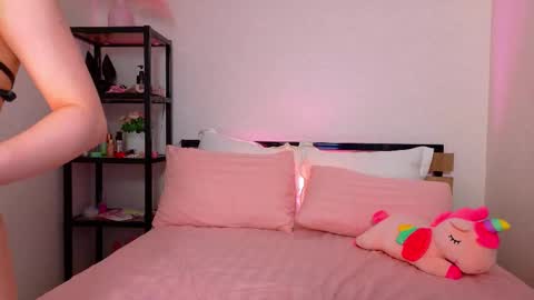 Snapshot of lovely_poppy chatting on 11.02.25 Lolly online show from 11.02.25