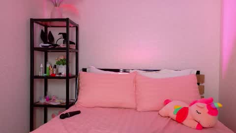 Snapshot of lovely_poppy chatting on 11.07.25 Lolly online show from 11.07.25