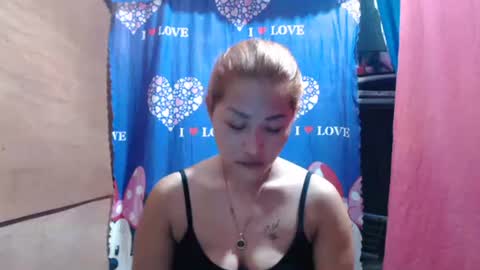 Snapshot of lovely_singlemom chatting on 08.05.26 ask me dear online show from 08.05.26