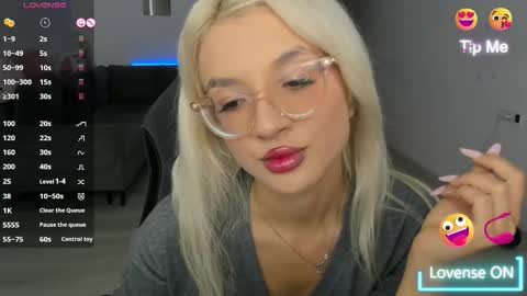 lovelybianca_ online show from 11.07.25